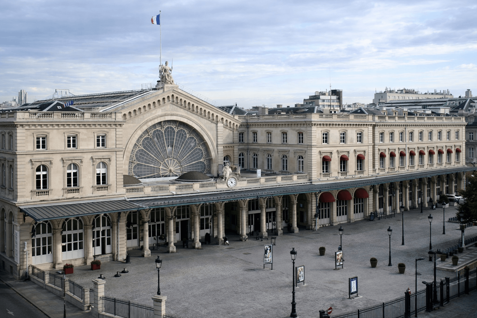 VLopes-Clim-Gare-Lest-Paris
