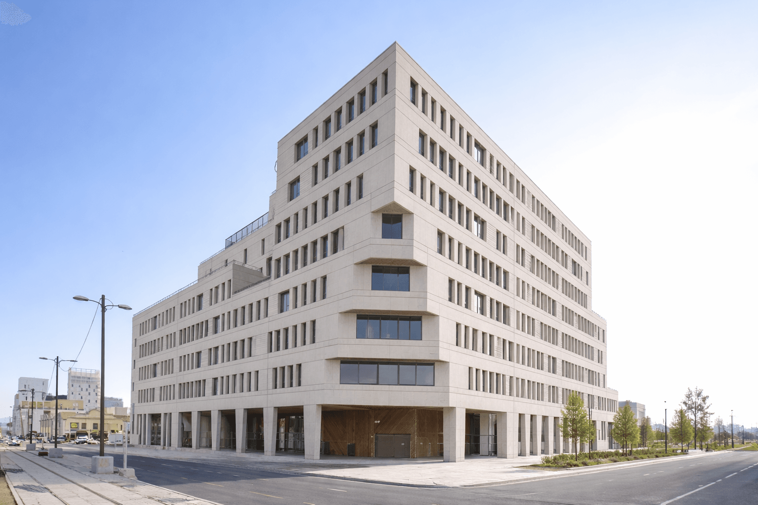 Siege-RTE-Reseau-de-transport-electricite-batiment-marselhe